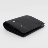 メゾン マルジェラ　Maison Margiela　二つ折り財布　SA3UI0007 P4745 T8103　ブラック　グレインレザー　4ステッチ バイフォールド ウォレット　コンパクト財布　シンプル ミニウォレット