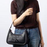 カルバンクライン Calvin Klein RAISED CK SMALL SHOULDER BAG レイズド CK ショルダーバッグ LV04F3230G ショルダーバッグ ハンドバッグ レディース