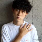 ステンレス 太陽神リング 平打ち シンプル 指輪 メンズ 唐草模様 ワンポイント ネイティブ 定番 サンモチーフ アラベスク 側面デザイン アメカジ カジュアル おしゃれ アクセサリー 手元コーデ デイリー 金属アレルギー対応