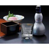 敬老の日 名入れ ギフト SXX こぼれ酒セット 日本酒 八海山 大吟醸 ひょうたん瓶 180ml & 冷酒グラス おちょこ & 枡 ギフトBOX入り / プレゼント ギフト 退職 記念 誕生日 還暦 古希 喜寿 傘寿 米寿 緑寿 早寿 長寿 祝い
