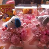 スヌーピー 結婚祝い 友人 プレゼント 枯れない花 プリザーブドフラワー ピンクバラ入り 女性 女友達 ケース付き ラッピング付き ◆スヌーピー柄はおまかせ