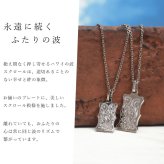 ハワイアンジュエリー ペアネックレス 金属アレルギー 対応 純チタン 刻印 無料 誕生石 ウェーブプレート Sサイズ Lサイズ チェーン 長さ選べる ステンレスより軽く肌に優しい カップル プレゼント ハロウィン 【品番：CG-TIP407SLP】
