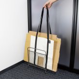 AWAT おまとめバッグ 段ボール ストッカー ハンズフリー 持ち運び ゴミ出し 楽 ダンボール 結束 置き配バッグ 吊り下げ 省スペース 耐荷重25kg 折りたたみ コンパクト ゴミ出し 置配 置き配 だんぼーる アルファックス