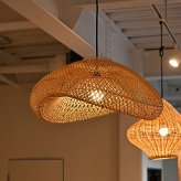 照明 ライト ペンダント 1灯 おしゃれ 丸形 全周囲 藤 シェード シンプル かわいい アジアン リゾート風 リビング キッチン 店舗 寝室 階段 ダイニング カフェ 玄関 明るい ラタン 丸 丸型 ボール 球 新築祝い 引越し祝い