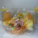 キャンディー フラワー アレンジ 送料無料 花 プレゼント ソープフラワー 造花 かごアレンジ ギフト オレンジ 花 誕生日 女性 母 祖母 女友達 退職祝い 上司 還暦祝い 結婚記念日 母の日 発表会 ライブ 両親 お祝い 子供 贈り物 推し活