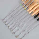 鳥かご 掃除用具 2本セット フン取り 掃除スティック ケージ底 清掃用品 金属製 先端フォーク型 木製ハンドル 鳥小屋 お手入れ インコ 文鳥 小鳥 飼育用品 日常清掃 衛生管理