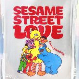 セサミストリート クリスタルクリアケース (iPhone16) LOVE iPhoneケース スマホ用品