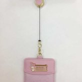 マイメロディ リール付パスケース 定期入れ カードケース 合皮 型押し メタルプレート カラーストーン 大人可愛い サンリオ キャラクター グッズ 通学 通勤 おしゃれ レディース ギフト プレゼント サンリオ正規ライセンス品