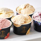 敬老の日 ギフト 銀座千疋屋 銀座プレミアム アイスクリーム｜とちおとめ・マスカット・ブルーベリーチーズ・ピーチ・カスタードバニラ各90ml×各2個／計10個｜敬老の日メッセージ付【お届け期間：9月19日～9月21日】 遅めの お中元 ※沖縄・北海道は配送不可