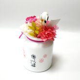 【公式ライセンス商品】送料込み スヌーピーローズアレンジHUG・Happy Birthday【プリザーブドフラワー フラワーアレンジメント カップ 花 お花 キャラ スヌーピー 雑貨 インテリア プレゼント ギフト 母の日　誕生日 記念日 お祝い】
