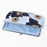 マリメッコ marimekko 小物入れ ポーチ コスメ 化粧ポーチ がま口 ミニ ウニッコ ブルーベリー ホワイト コールドブルー 76031 076031 145 北欧雑貨 北欧デザイン 送別会 誕生日 お中元 結婚祝い 結婚式 高級 父の日 母の日【スペシャルラッピング660円(別売り)】 ホワイトデー ネコポス
