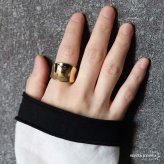 ステンレス ニュアンスリング ごつめ ワイドリング 逆反り ゴールド シルバー 指輪 重厚感 太め 大きめ 存在感 メタル お洒落 湾曲 カーブ 鏡面 プチプラ レディース 女性 金属アレルギー対応