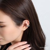 ステンレス ぷっくり ニュアンスイヤーカフ 不規則 かわいい メタルイヤーカフ シンプル 小ぶり ゴールド 18KGP シルバー 片耳1点 プチプラ 耳の穴不要 痛くない レディース 女性 金属アレルギー対応フェイクピアス ノンホール イヤリング