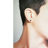 メンズピアス 片耳 18金 18K ガーネット 大粒 5mm シンプル セカンドピアス つけっぱなし 男性 女性 プレゼント プレゼント