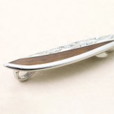 ハワイアンジュエリー コアウッド ネックレス 刻印 無料 サーフボード 波 スクロール コアウッド ロジウムコーティング aumakua シルバー925 ギフトラッピング可能 チェーン 長さ選べる プレゼント ハロウィン 【品番：CG-107-61-01】