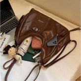ショルダーバッグトートバッグ 通販 レディース 2way リュック 通勤通学バッグ きれいめ リュックサック レディースバッグ フロントポケット おしゃれ かわいい バッグ バック ビジネス 大人 多機能バッグ カジュアル 旅行 トラベル 肩掛け オフィス