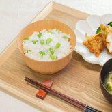 お椀 食洗機 汁椀 茶碗 茶わん 大 12.5cm 5点セット かわいい ギフト 食洗機対応 おしゃれ シンプル オシャレ 漆 木製 子供 結婚祝い 味噌汁 安心 天然木 子ども 白 大きめ 安全 家族 素敵 お味噌汁 プレゼント 羽反 漆器