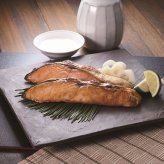 送料無料 北海道産地直送 三協水産 北海道日高沖船上活〆桜鱒切身と秋鮭切身  ※ご注文後約7～10日前後での発送となります。沖縄・離島へは別途配送料が発生いたします お取り寄せグルメ スイーツ
