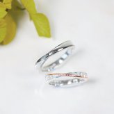 【 刻印対応 】 リング メンズ 変色しにくい クロス モチーフ ロジウム & ブラック 2トーン シルバーリング 指輪 刻印 男性 LSR0104BKRM シンプル ギフト 誕生日 名入れ 彼氏 夫 旦那 息子 孫 プレゼント 普段使い 指輪 ロジウム 誕生日プレゼント 卒業祝い 記念日 ブランド 人気 人気ブランド 夏アクセサリー ご褒美ジュエリー 彼氏  ギフト バースデー ギフト 記念日
