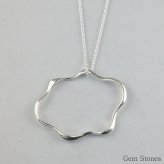 服の上からかぶれるロングネックレス　シルバー９２５ アート　チェーン　６０ｃｍ　雲　CLOUD　シルバーネックレス　ペンダント　レディース　シンプル　SV925　記念日　誕生日　petit
