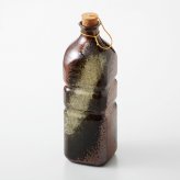 黒伊賀ラジウム　ペットボトル（コルク栓付） 陶器 美濃焼 やきものの里から、暮らしを贈ります。　ギフト 食器 セット テーブルウェア