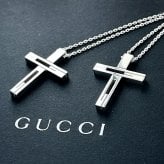 グッチ ペアネックレス ブランド シルバー925 クロス 十字架 誕生日 結婚記念日 結婚式 プレゼント カップル お揃い ペア 夫婦 両親 贈り物 ペアギフト ネックレス ペアルック ペア ペンダント ペアアクセサリー GUCCI ネックレス 成人 卒業 入学