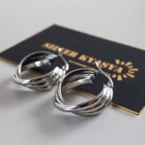 ステンレス 大ぶりピアス 3連ピアス ツイストピアス フープピアス シルバー プチプラ 大きめ 存在感 メタル ワイド 両耳2点 レディース 女性 金属アレルギー対応 イヤリング