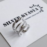 シルバー925 3連イヤーカフ ラインイヤーカフ 大ぶり ワイド 幅広 キラキラ ストーン ツイスト 片耳1点 レディース 女性 金属アレルギー対応フェイクピアス ノンホール イヤリング