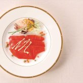 送料無料 北海道産地直送 王子サーモン 紅鮭スモーク姿切 (N)SSH55 ※ご注文後約7～10日前後での発送となります。沖縄・離島へは別途配送料が発生いたします お取り寄せグルメ スイーツ