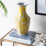 シノワズリ 花びん 六角 高さ36cm イエロー 磁器 フラワーベース 花瓶 花器 ディスプレイ 置物 風水 開運
