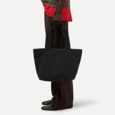 【無料ラッピング】 ヴィヴィアン ウエストウッド Vivienne Westwood トートバッグ Grant Small ブラック ブランド 正規品 新品 ギフト プレゼント 人気 おすすめ 誕生日 記念日 クリスマス 送料無料 vwt522408
