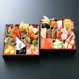 滋賀 鮎家 おせち 二段重 2～3人前 37品目 御節料理 お正月 和風おせち 冷凍 縁起物 正月料理【沖縄県・離島 配送不可】