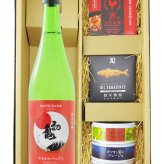 ★ 送料無料 ★ 初亀 べっぴん 辛2 ( からから ) 純米吟醸 720ml ＋ 缶詰おつまみ 5種セット【 6946 】【 日本酒・おつまみセット 】【 要冷蔵 】【 ハロウィン 贈り物 ギフト プレゼント 誕生日 結婚のお祝い 】