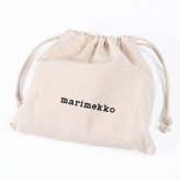 マリメッコ marimekko コインケース 小銭入れ カードケース 名刺入れ 2026冬新作 ウニッコ レディース ブラック 96101 096101 900 北欧雑貨 北欧デザイン 送別会 誕生日 お中元 結婚祝い 結婚式 高級 父の日 母の日 ホワイトデー【スペシャルラッピング660円(別売り)】