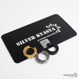 ステンレス 唐草ピアス アラベスク フープピアス ゴールド シルバー ブラック 模様 浮き彫り メタリック かっこいい 片耳1点 メンズ 男性 イヤリング 金属アレルギー対応