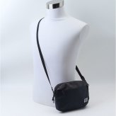 LRM ショルダーバッグ KTO-1233 通販 斜めがけバッグ ショルダーバック ナイロンショルダーバッグ 斜め掛けバッグ 肩掛けバッグ ポシェット 小さめ ナイロンバッグ きれいめ 軽量 軽い スクエア型 レディース メンズ 通勤 通学 旅行 男女兼用バッグ