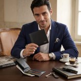モンテスピガ　monte SPIGA　二つ折り財布　MOSMSP104DBR　ダークブラウン　濃茶　シュリンクレザー　牛革　ウォレット