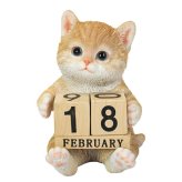 置物 猫 茶トラ白猫 万年カレンダー 高さ11cm woobia ウービア リアル かわいい おしゃれ 玄関 デスク インテリア 卓上カレンダー 日めくり ねこ ネコ 動物 癒し 棚 オフィス 日付 ねこ雑貨 プレゼント ギフト 新築祝い 猫好き