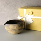 【使うほど味わい深まる片口　『枯色線紋　片口』　中島智靖】男性　日本酒　片口　誕生日　一点物 片口　和食器 酒器  　かっこいい　記念日 ギフト食器 食器ギフト 食器 贈り物 お祝い 結婚祝い 新築祝い 箱入り