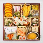 京都祇園 料亭 和山 監修 福寿 和洋おせち 三段重 約5～6人前 61品目 御節料理 お正月 おせち 和洋 冷蔵 縁起物 正月料理【沖縄県・離島 配送不可】