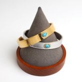 ステンレス ターコイズバングル 平打ち 2カラー メンズ ブレスレット インディアンジュエリー ネイティブデザイン 一粒 オーバル イーグル 刻印 腕輪 シンプル カジュアル アクセサリー 手元 ワンポイント 金属アレルギー対応