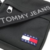 トミーヒルフィガー トミージーンズ クロスバッグ TOMMY HILFIGER TOMMY JEANS ショルダーバッグ クロスボディ 1.6L 斜め掛け ユニセックス メンズ レディース AM0AM13710 BDS 【ラッピング無料 誕生日 お祝い プレゼント ギフト 贈り物】 送料無料