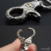 唐草 重厚 クロス キーリング キーホルダー キーフック クリップ 十字架 フレア アラベスク キーチェーン silver シルバー 鍵 小物 メンズ 男性