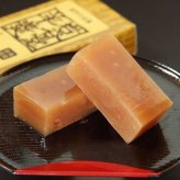 岩谷堂羊羹 新中型 くるみ 12本入 岩手銘菓 和菓子 羊かん 白あん くるみ入り 伝統の味 ギフト 手土産 贈り物 お取り寄せ スイーツ 和スイーツ 詰め合わせ
