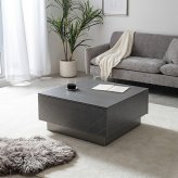 引き出し付きセンターテーブル 幅70cm×奥行70cm×高さ36cm 大容量 ストーン柄 パーティクルボード MDF メラミン 組立品 どの角度から見ても美しく映えます 美しさと高い収納力を両立しました ストーングレージュ 新生活