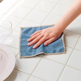 【直送】マイクロファイバークロス3枚セット クロス [26-0583-031] ふきん 雑巾 掃除用品 乾拭き 水拭き 吸水 速乾 洗って繰り返し使える キッチンクロス ギフト プレゼント 贈り物 ノベルティ 粗品 記念品 景品 お祝い 内祝い