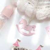 【レザーチャーム】父の日 母の日 誕生日 名入れ ギフト プレゼント クリスマス 日本製 ホワイトデー バレンタイン 結婚記念日 記念日 結婚祝い 就職祝い 入学祝い 卒業祝い 退職祝い 還暦祝い 出産祝い お返し お礼 お祝い 御祝い 新生活 成人祝い 昇進祝い 送別会 贈り物 女性 男性 彼女 妻 送料無料 友達 20代 30代 40代 50代 彼氏 人気 おしゃれ 本革 ポーチ