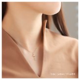 ゴールド ネックレス K18 18金 ネックレス ダイヤモンド ゴールド ネックレス チェーン クローバーキー 四つ葉 お守り 選べる3色 イエロー ピンク ホワイト シンプル 華奢 上品 ご褒美 彼女 妻 女性 レディース 誕生日 プレゼント ハロウィン 【品番：CG-TI-657】