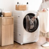 収納家具 ラック ランドリー 洗濯物入れ 洗濯カゴ サニタリー 洗面所 収納 キャスター付き 木目調 蓋付 プッシュ扉 見せない 隠す おしゃれ シンプル ランドリーバッグ付き ブラウン ホワイト ナチュラル 組立式