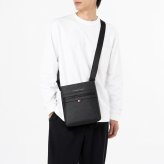 高品質ヨーロッパ輸入モデル トミーヒルフィガー TOMMY HILFIGER ショルダーバッグ メンズ ESSENTIAL PU CROSSOVER ブラック AM0AM09506 BDS BLACK 送別会 誕生日 結婚祝い 結婚式 彼氏 息子 夫 男性 名刺入れ 高級 父の日 母の日 即日発送